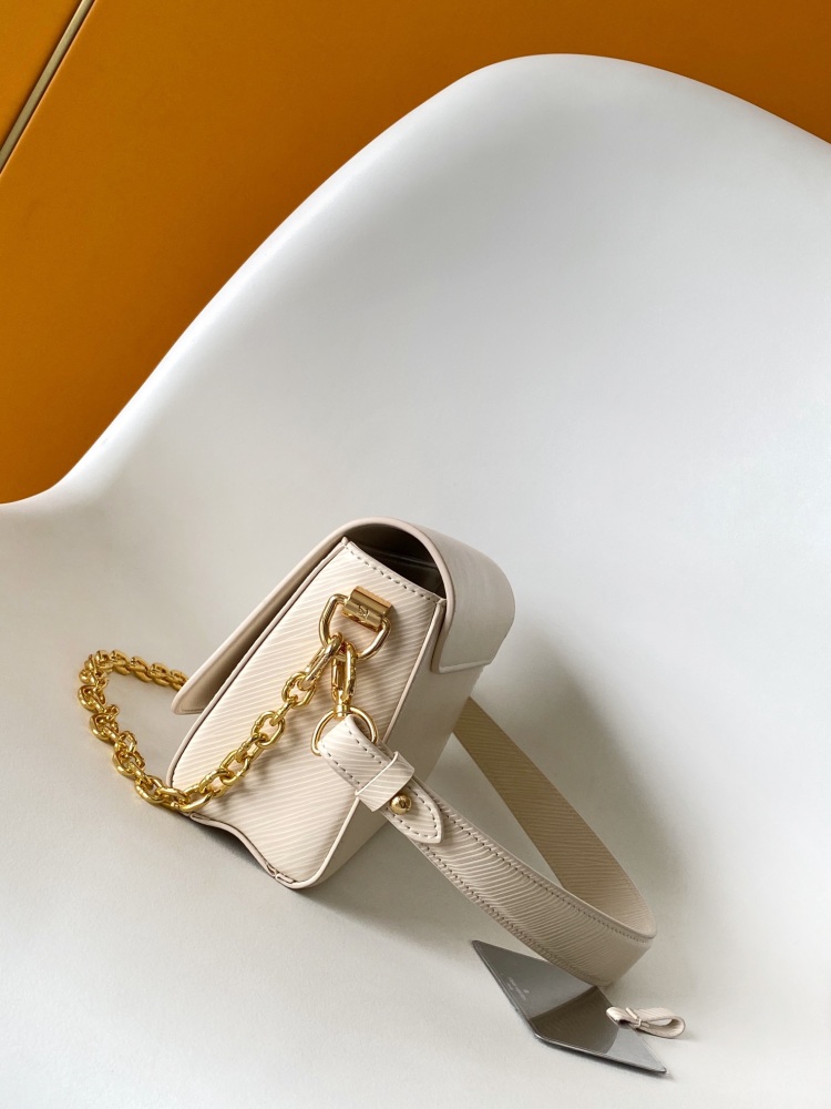 LOUIS VUITTON TWIST WEST M24550 (23.5*12*7cm)