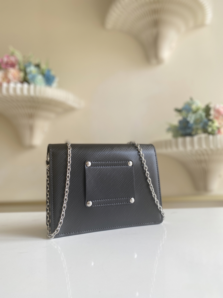 LOUIS VUITTON TWIST BELT CHAIN POUCH M68750 (19*13.5*4.2cm)