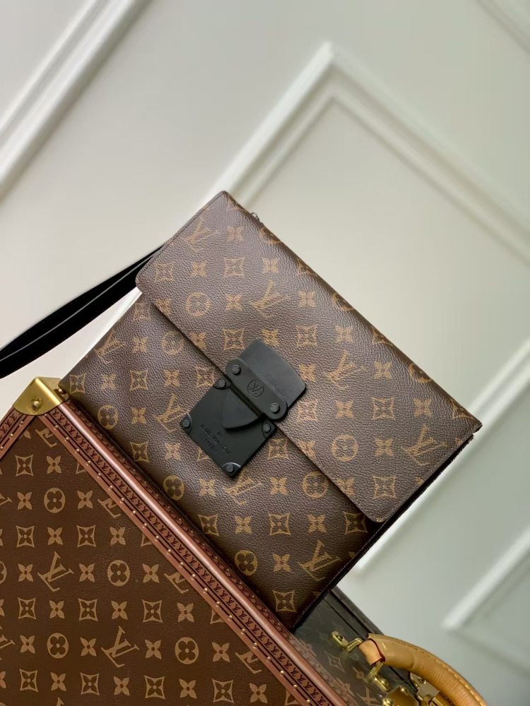 LOUIS VUITTON POCHETTE S-LOCK M82598 (28*22.5*3.5cm)