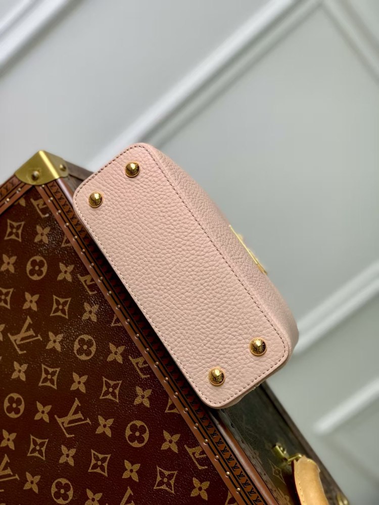 LOUIS VUITTON CAPUCINES MINI M23082 (21*14*8cm)