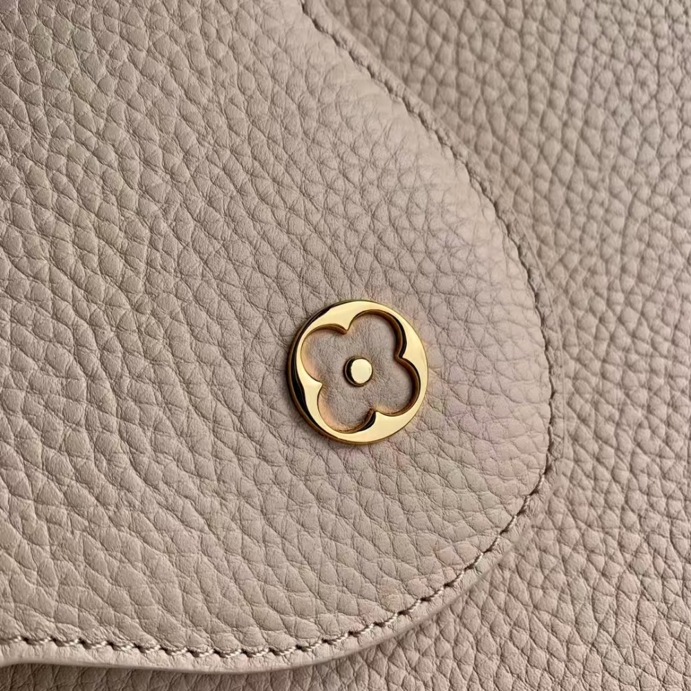 LOUIS VUITTON CAPUCINES MINI M23082 (21*14*8cm)