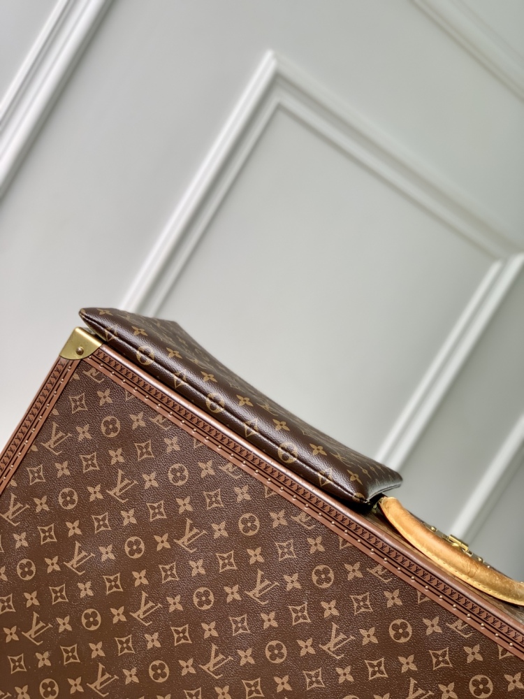 LOUIS VUITTON KEY POUCH L M13561 (33*23.5*1cm)
