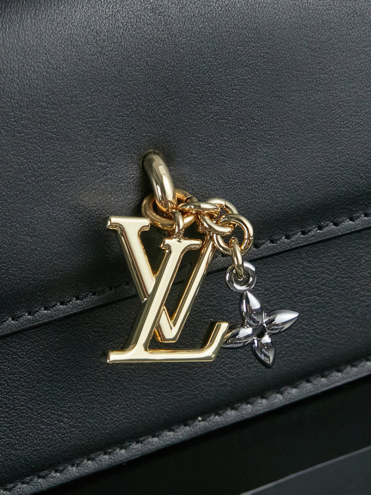 LOUIS VUITTON WALLET ON CHAIN LV BLOOM M14564 (20*11*4cm)