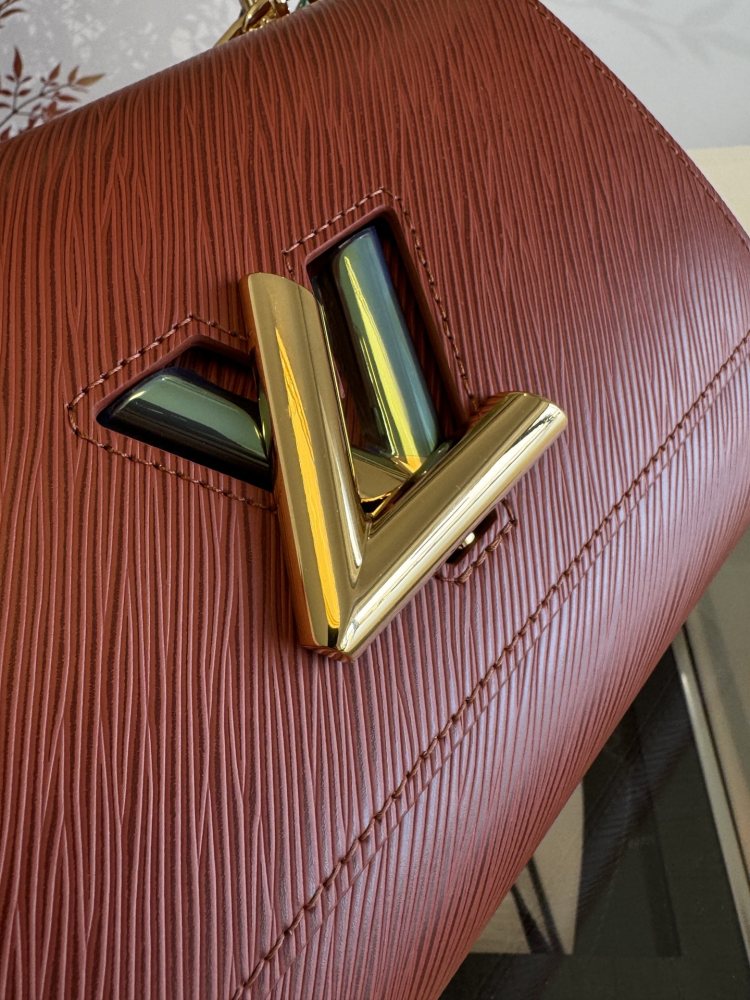LOUIS VUITTON TWIST MM SLIM M11879 (23*16*8cm)