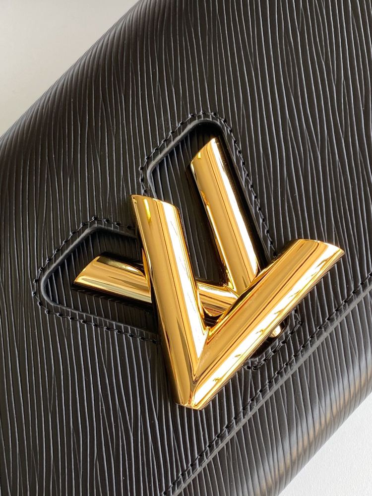 LOUIS VUITTON TWIST WEST M24529 (23.5*12*7cm)