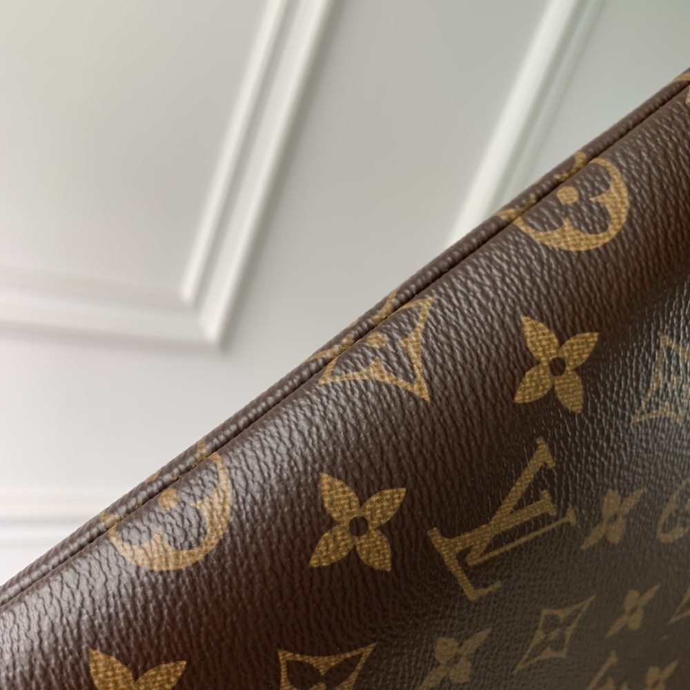 LOUIS VUITTON KEY POUCH L M13561 (33*23.5*1cm)