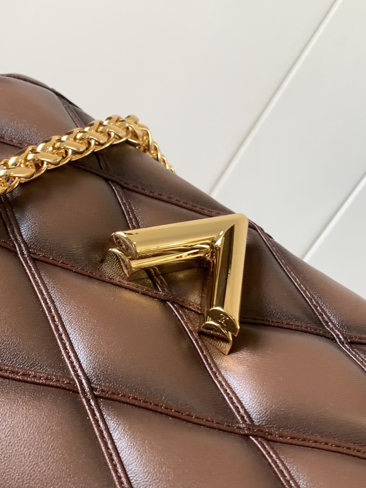 LOUIS VUITTON GO-14 MM M23601 (23*16*10cm)