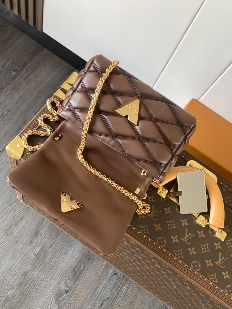LOUIS VUITTON GO-14 MM M23601 (23*16*10cm)