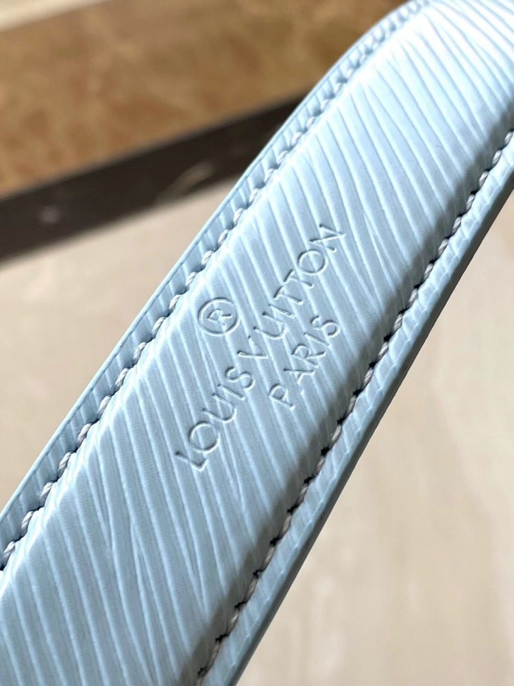 LOUIS VUITTON TWIST WEST M24566 (23.5*12*7cm)