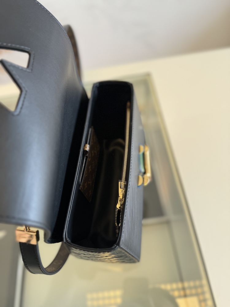 LOUIS VUITTON TWIST MM SLIM M12736 (23*16*8cm)