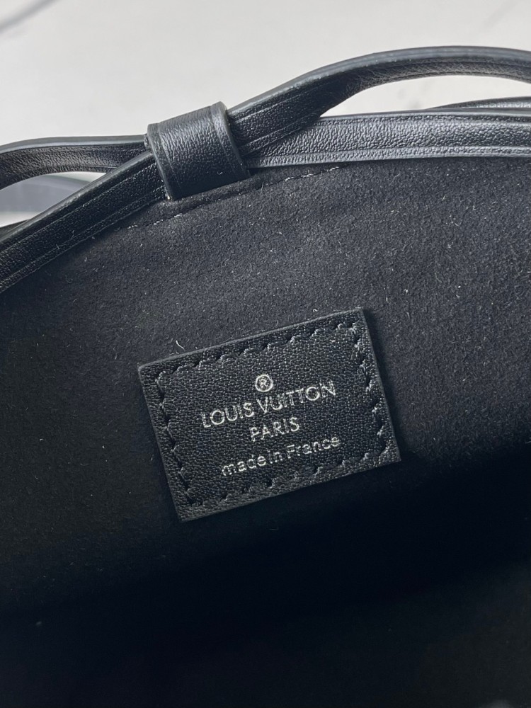 LOUIS VUITTON NOÉ PURSE LV CHARMS M82885 (11.5*11.5*11.5cm)
