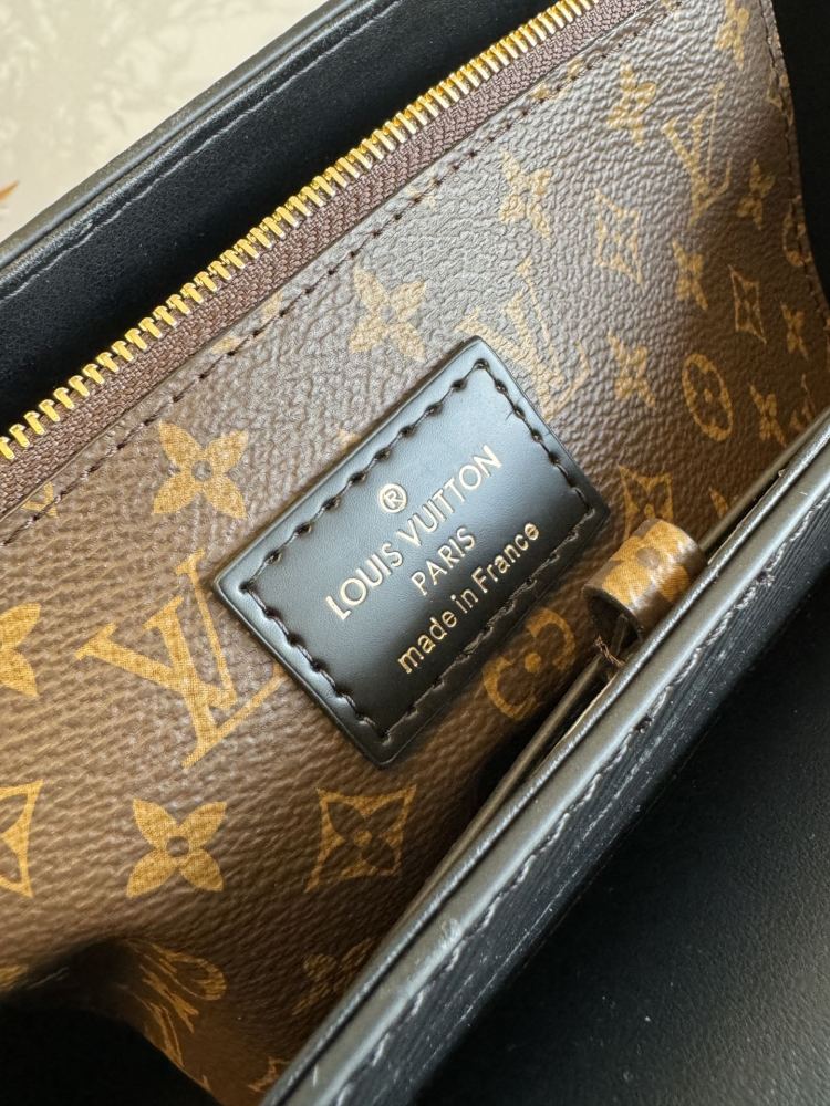 LOUIS VUITTON TWIST MM SLIM M12736 (23*16*8cm)