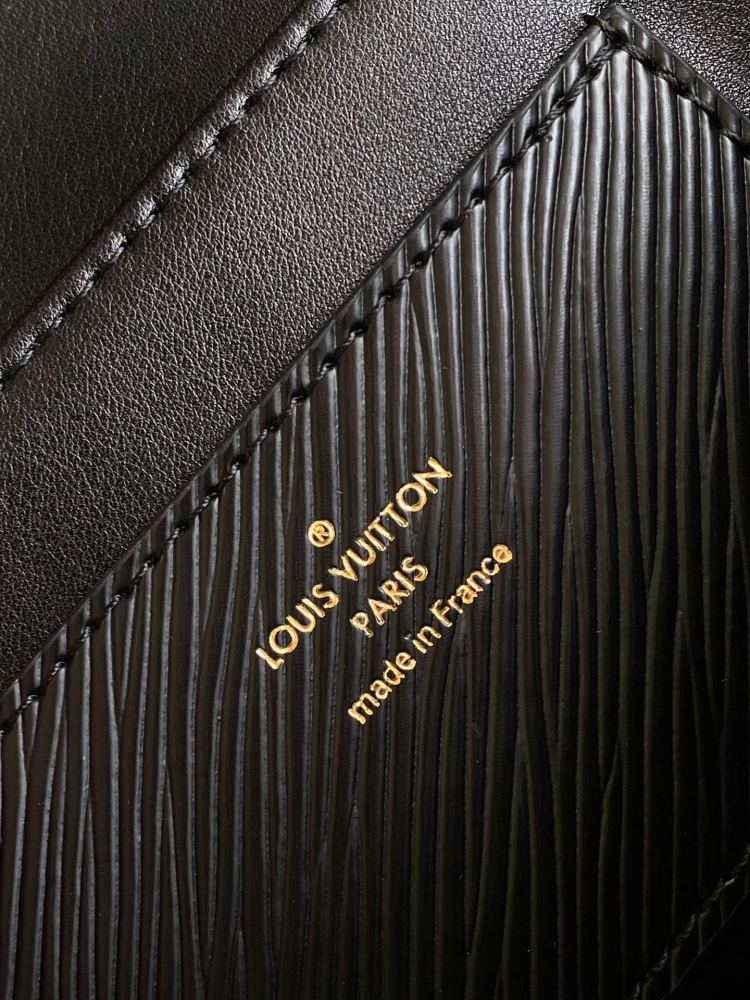 LOUIS VUITTON TWIST WEST M24529 (23.5*12*7cm)