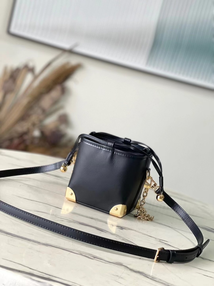 LOUIS VUITTON NOÉ PURSE LV CHARMS M82886 (11.5*11.5*11.5cm)