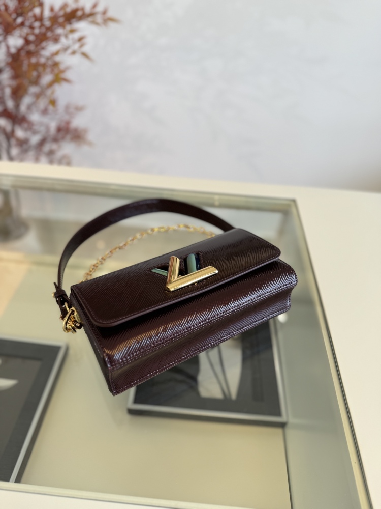 LOUIS VUITTON TWIST WEST M24603 (23.5*12*7cm)