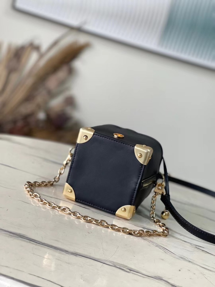 LOUIS VUITTON NOÉ PURSE LV CHARMS M82886 (11.5*11.5*11.5cm)