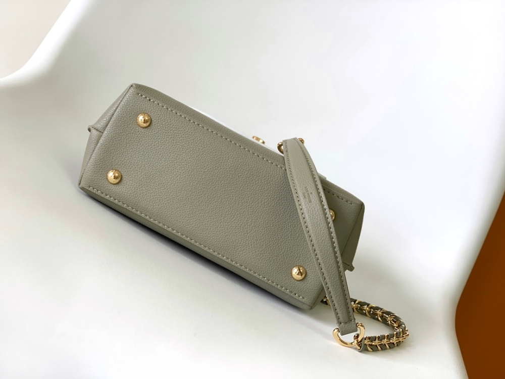 LOUIS VUITTON LOCKME EVER MINI M23075 (23*17*10cm)