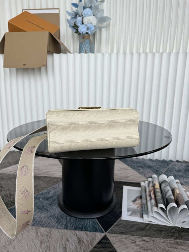 LOUIS VUITTON TWIST MM M23390 (23*17*9.5cm)