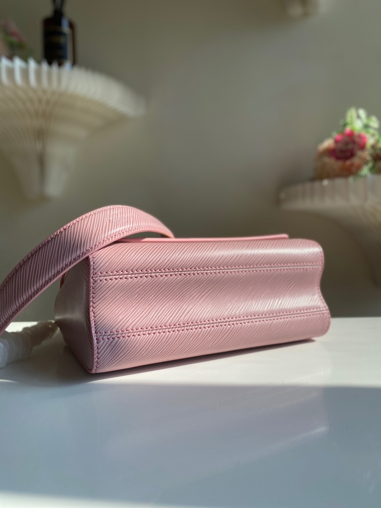 LOUIS VUITTON TWIST MM M50282 (23*17*9.5cm)