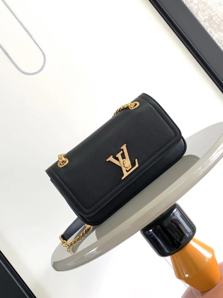 LOUIS VUITTON LOCKME CHAIN BAG EAST WEST M22303 (23.5*14*6cm)