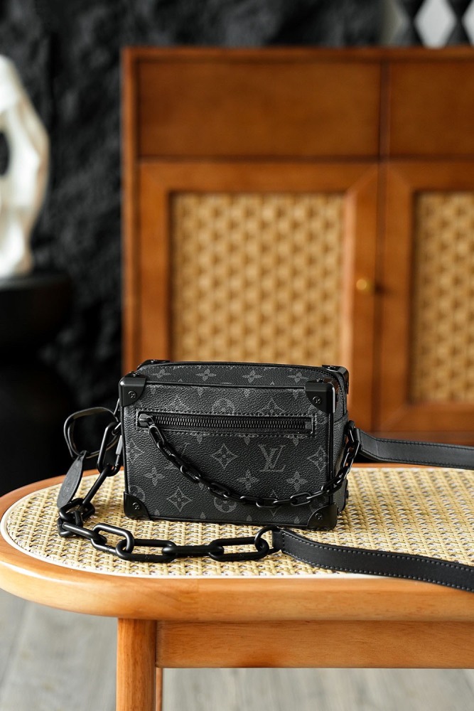 LOUIS VUITTON MINI SOFT TRUNK CHAIN BAG M44735 (18.5*13*8cm)