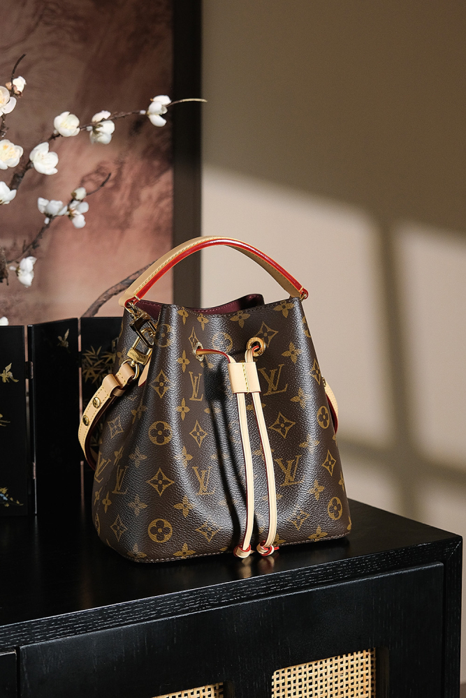 LOUIS VUITTON NÉONOÉ BB M46581 (20*20*13cm)