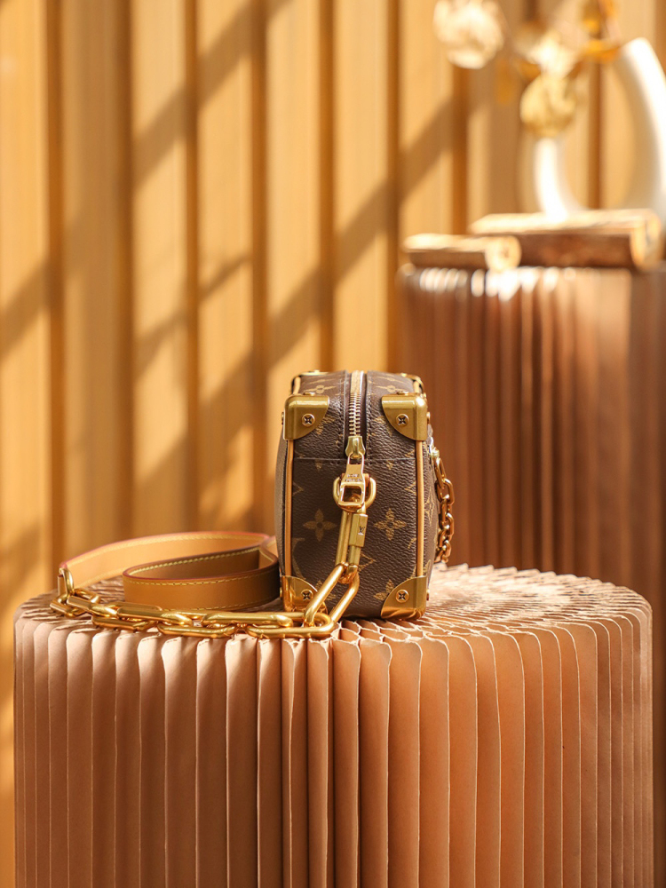 LOUIS VUITTON MINI SOFT TRUNK M68906 (18.5*13*8cm)