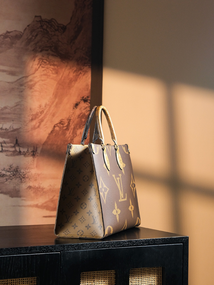 LOUIS VUITTON ONTHEGO MM M45321 (34*26*13cm)