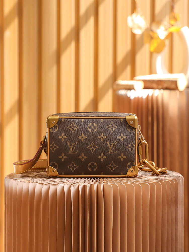 LOUIS VUITTON MINI SOFT TRUNK M68906 (18.5*13*8cm)