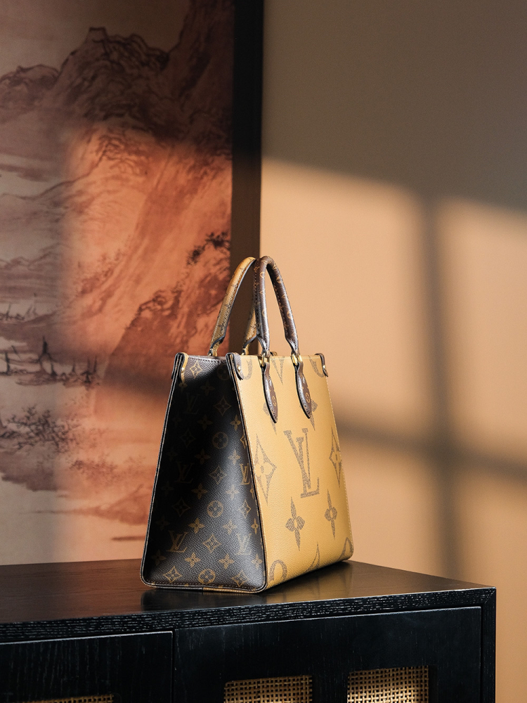 LOUIS VUITTON ONTHEGO MM M45321 (34*26*13cm)