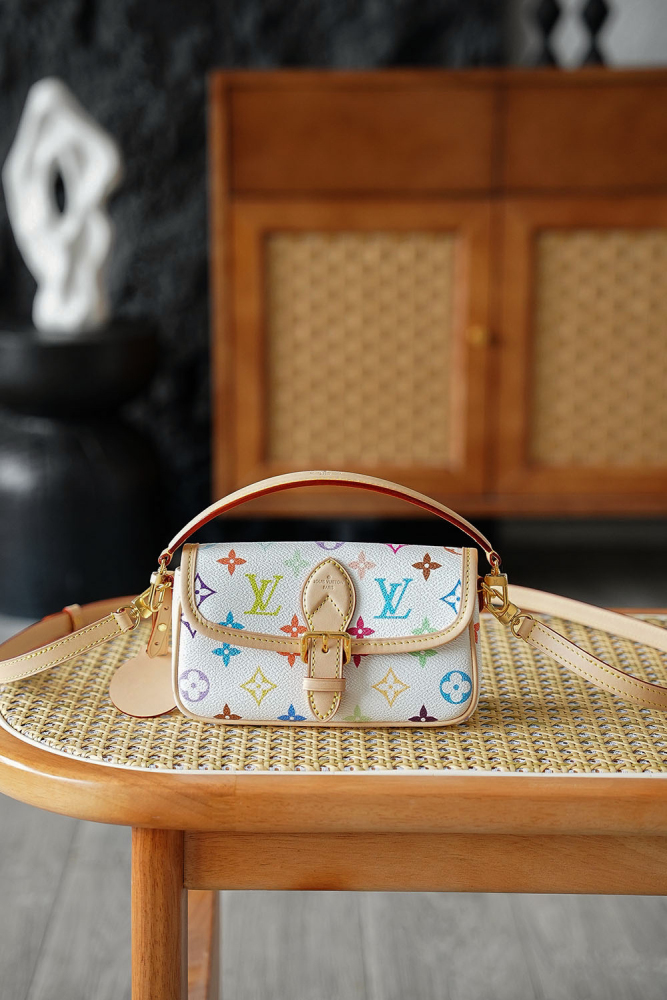 LOUIS VUITTON MURAKAMI LV X TM NANO DIANE M14194 (19*10.5*6cm)
