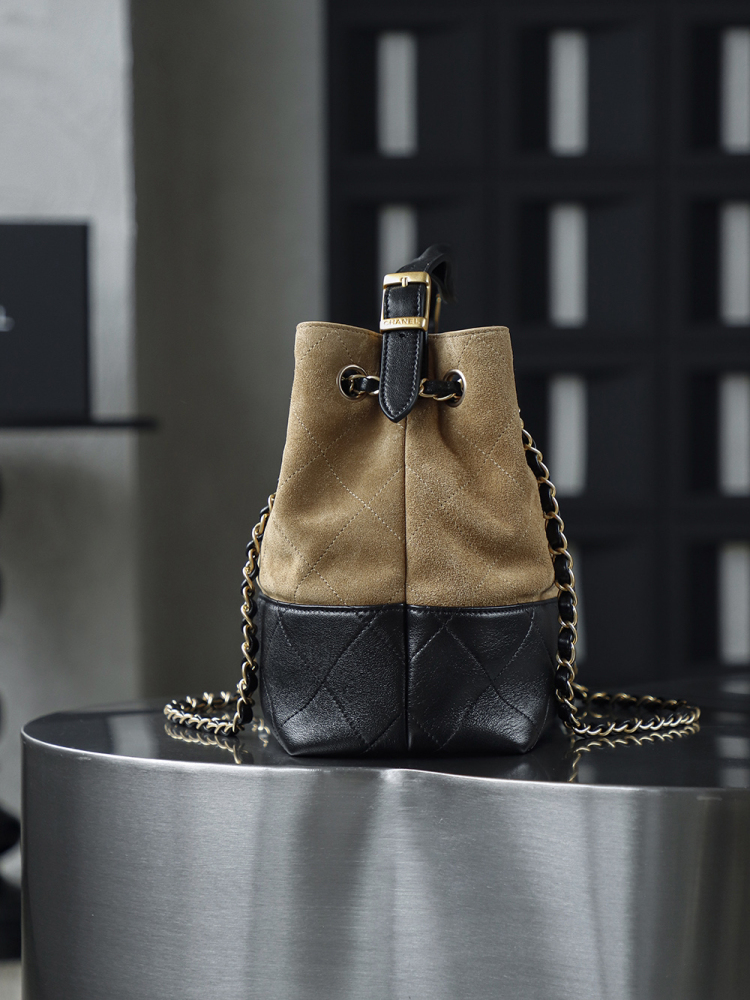 CHANEL 25A Handicraft Workshop hobo suede bag