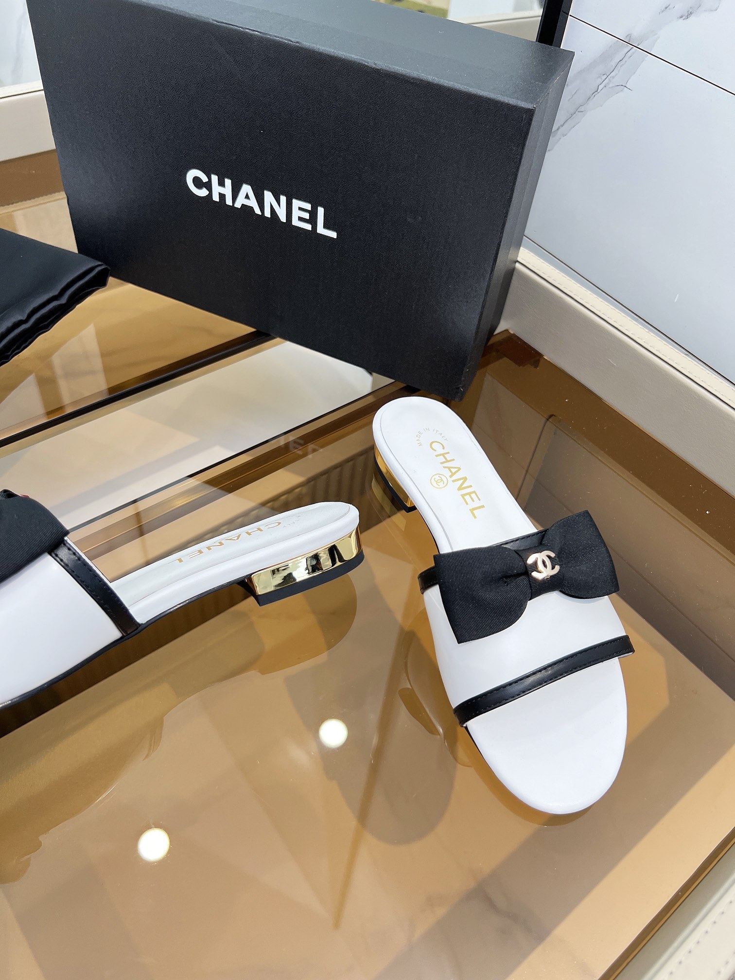CHANEL 24