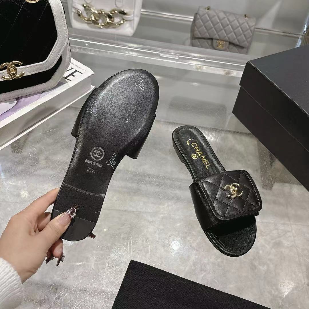 CHANEL 25Cflat sandals
