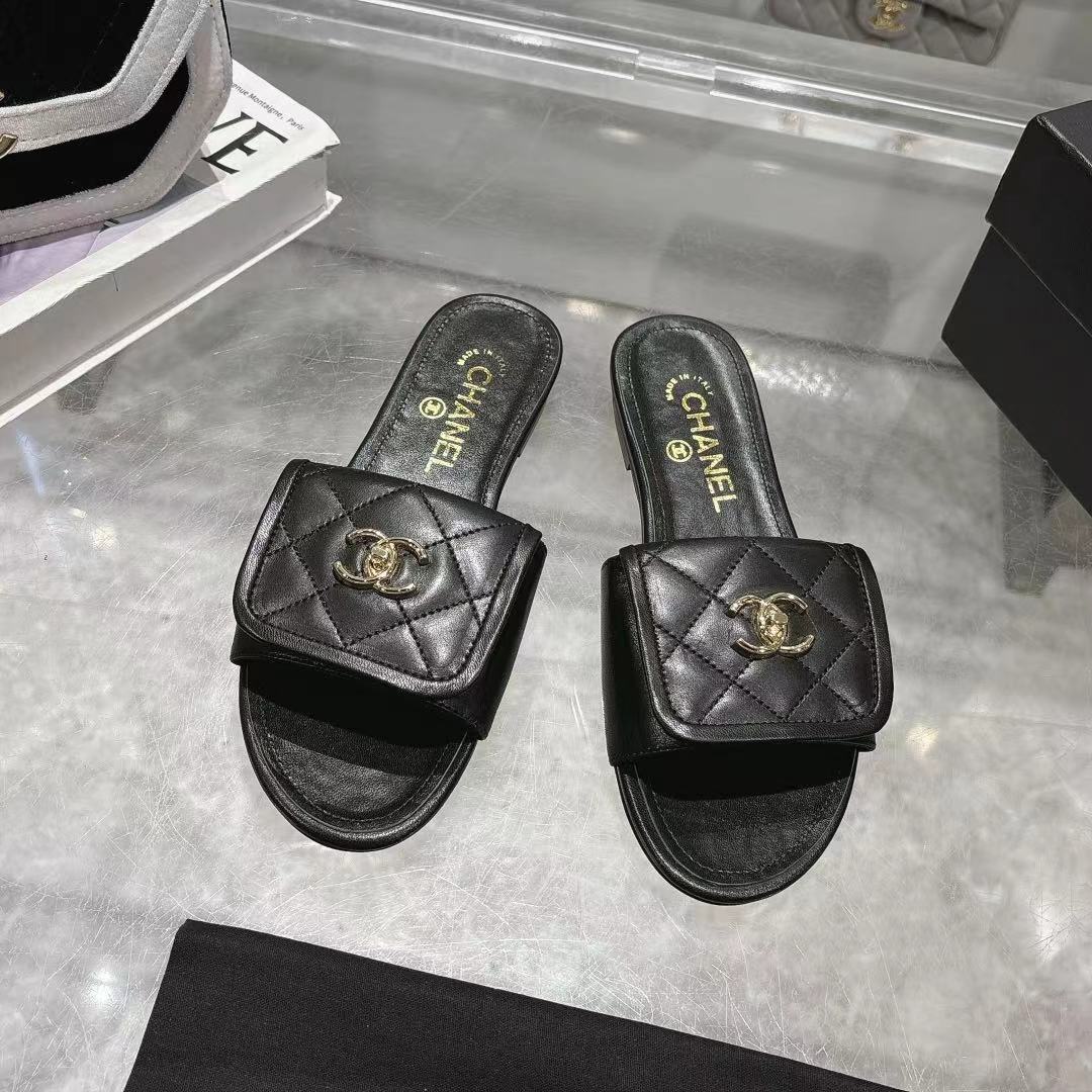 CHANEL 25Cflat sandals