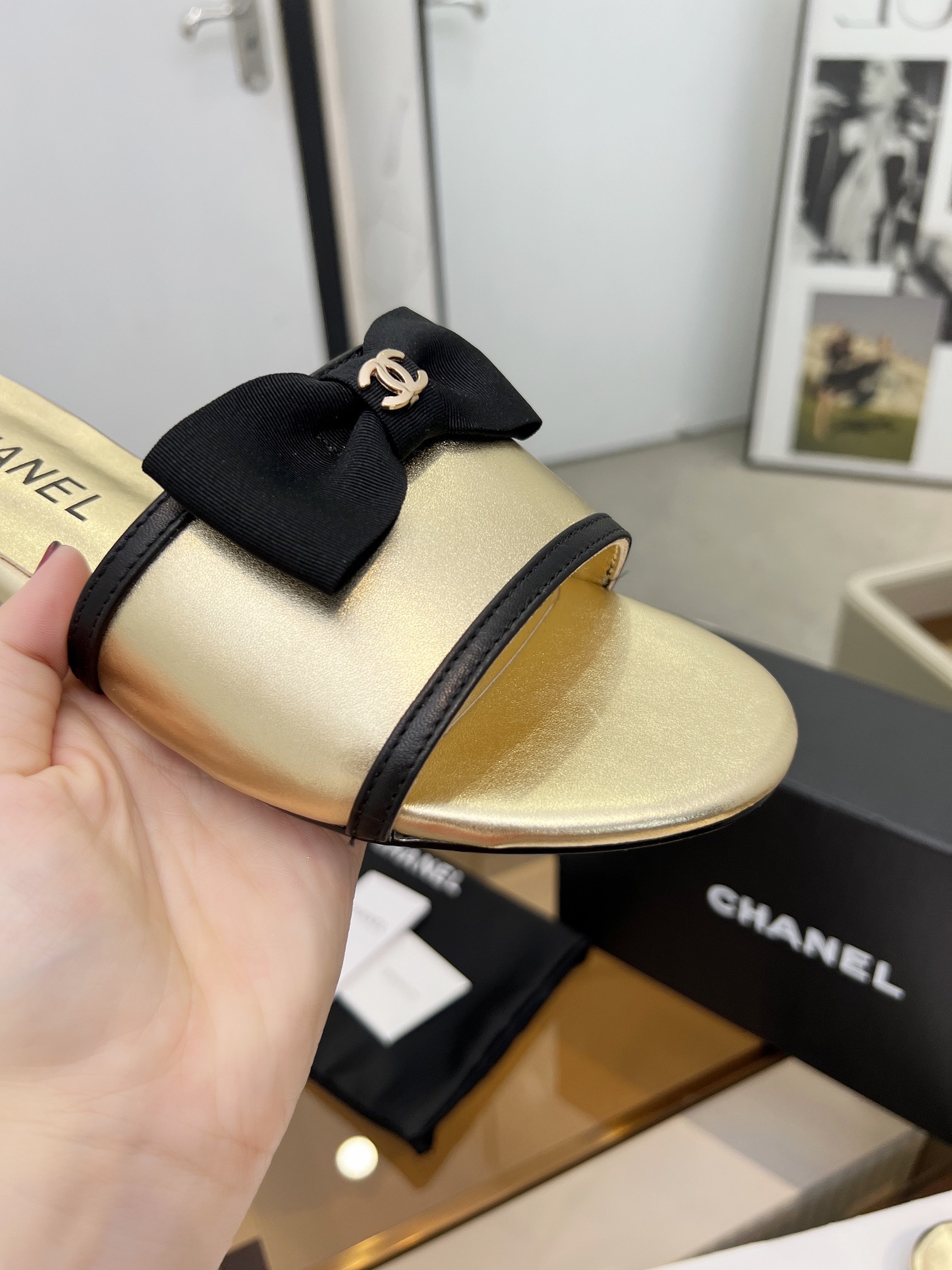 CHANEL 24