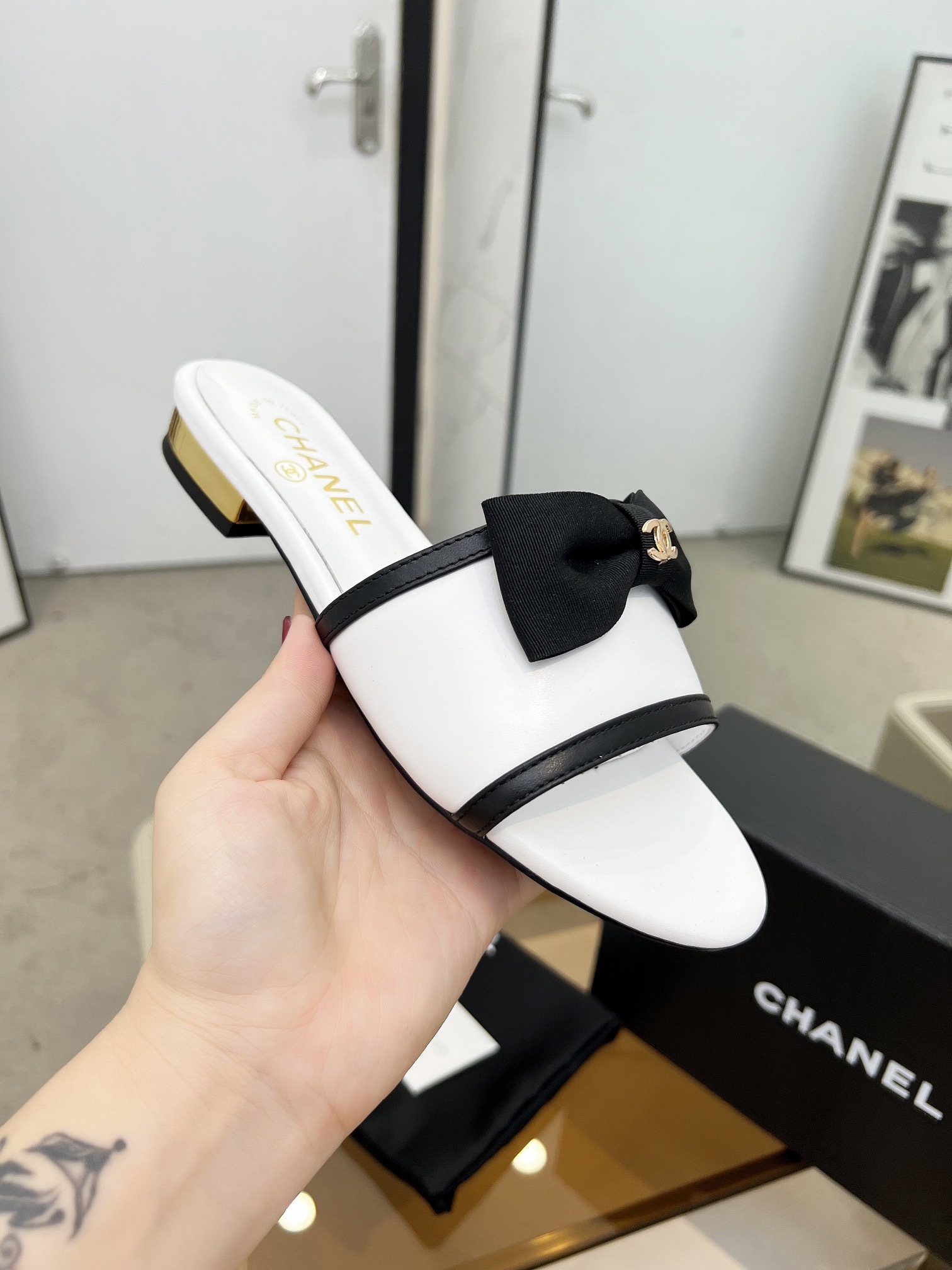 CHANEL 24