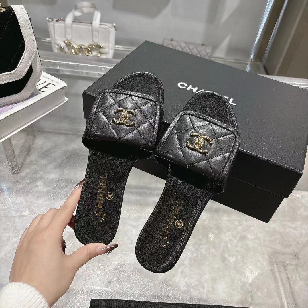 CHANEL 25Cflat sandals