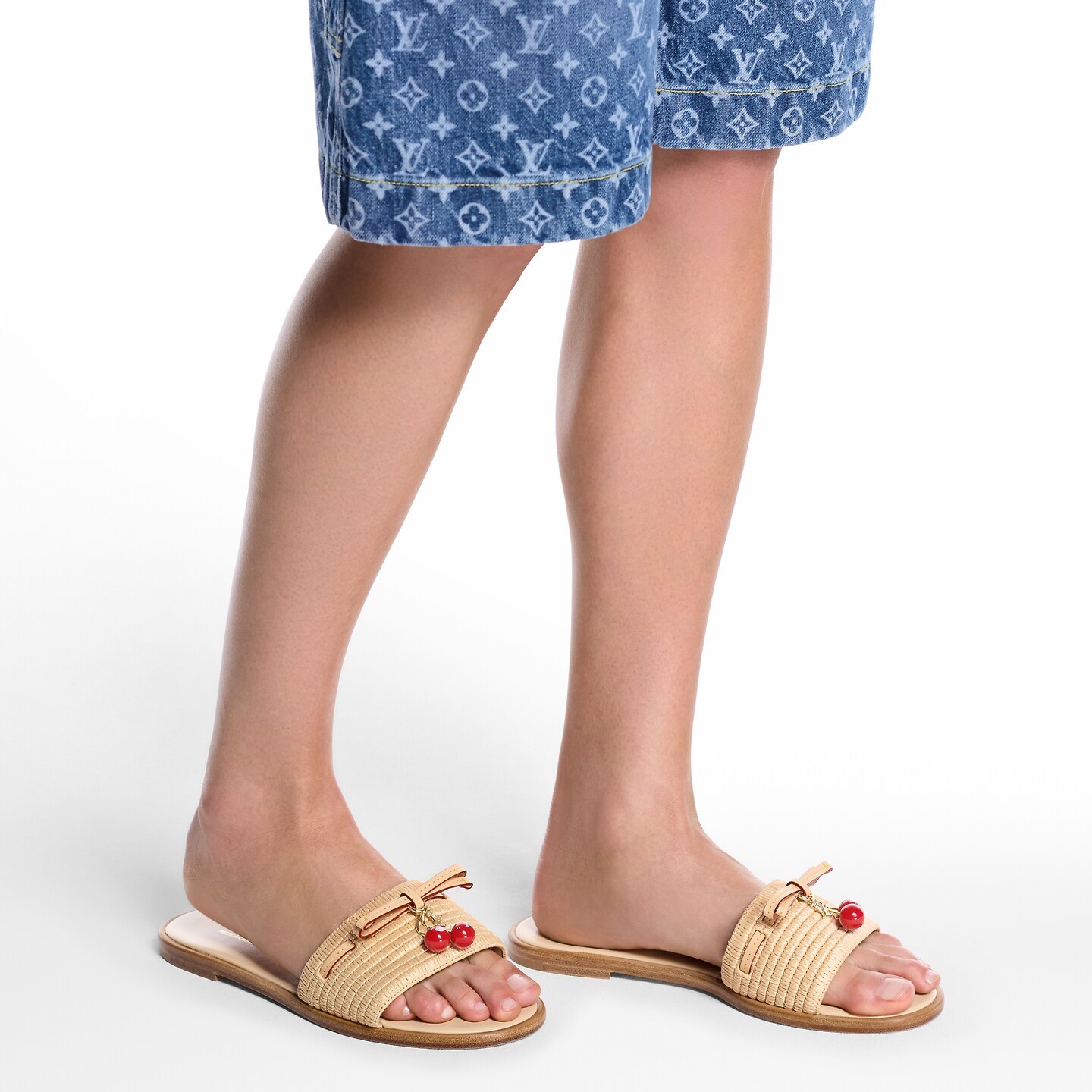 Louis Vuitton TM LILY flat sole cool flip flops