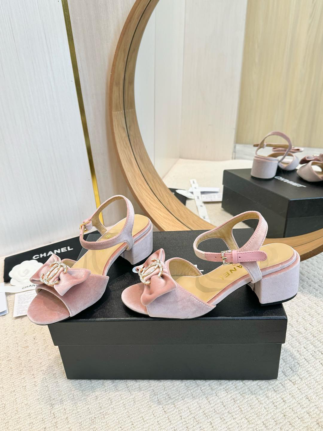 CHANEL slippers