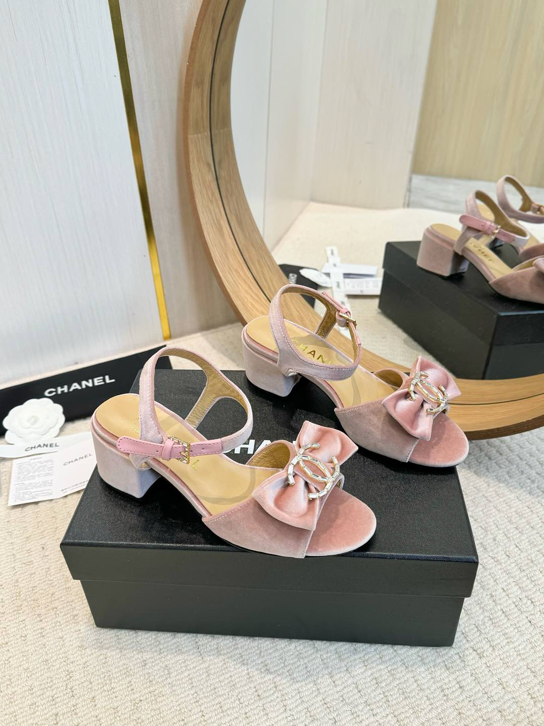 CHANEL slippers