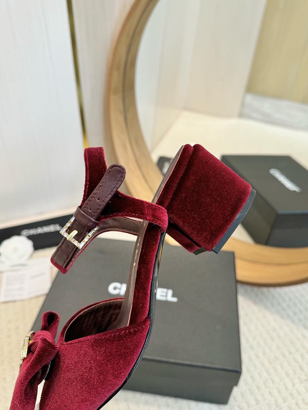 CHANEL slippers
