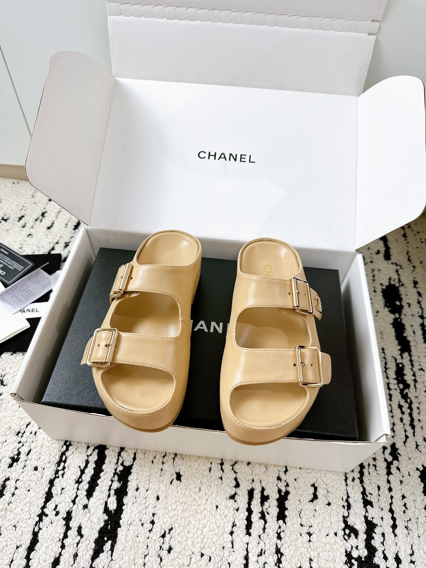 CHANEL slippers