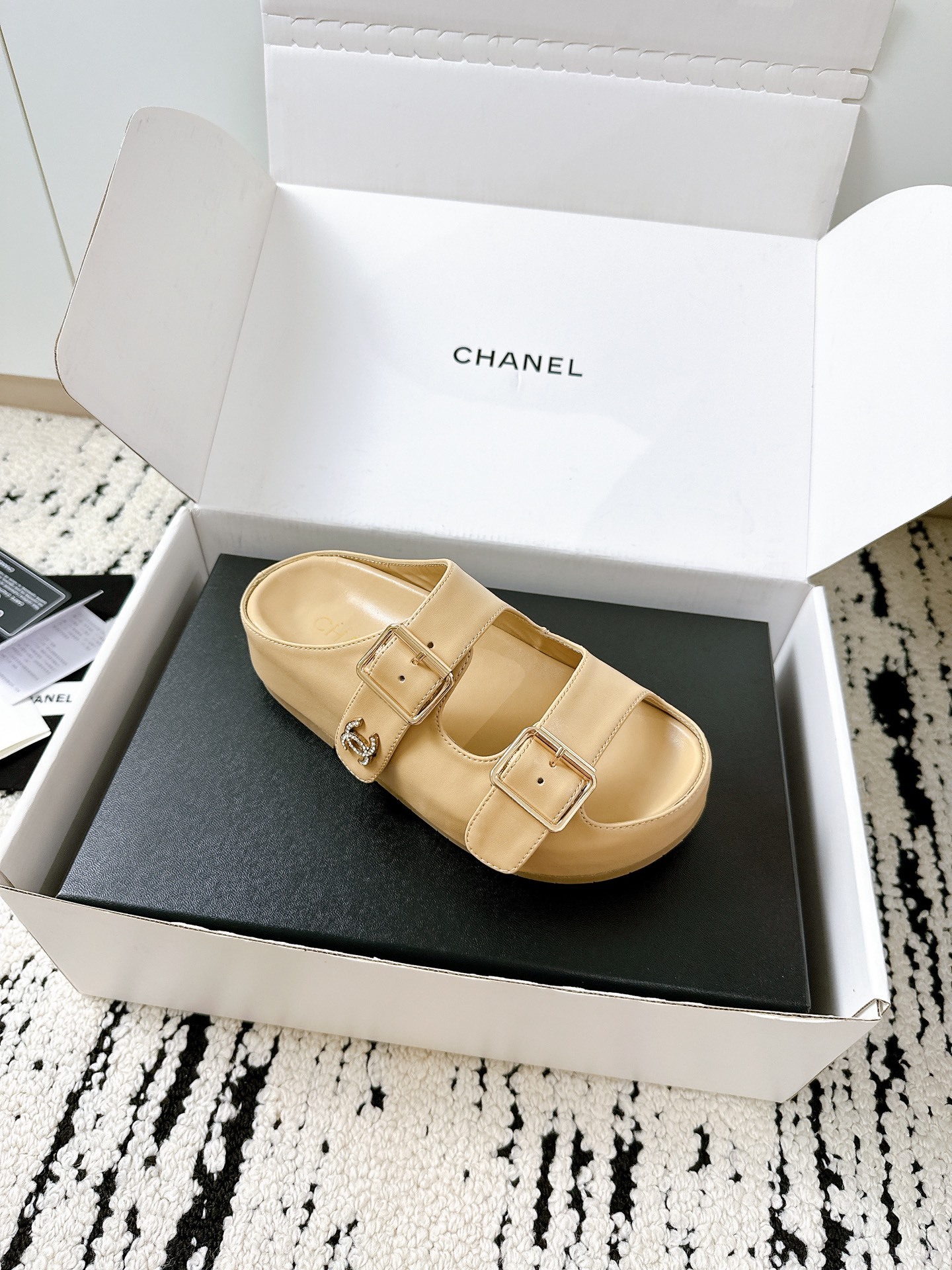 CHANEL slippers