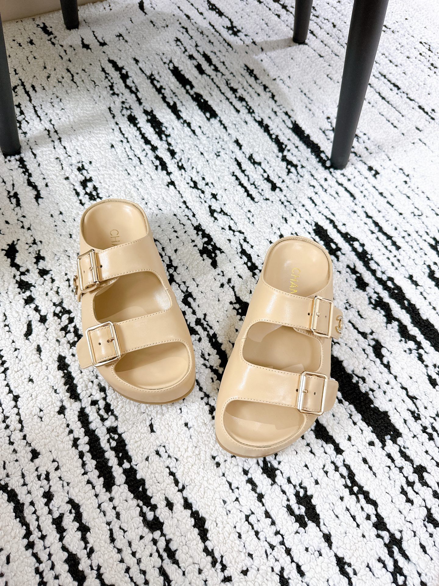 CHANEL slippers