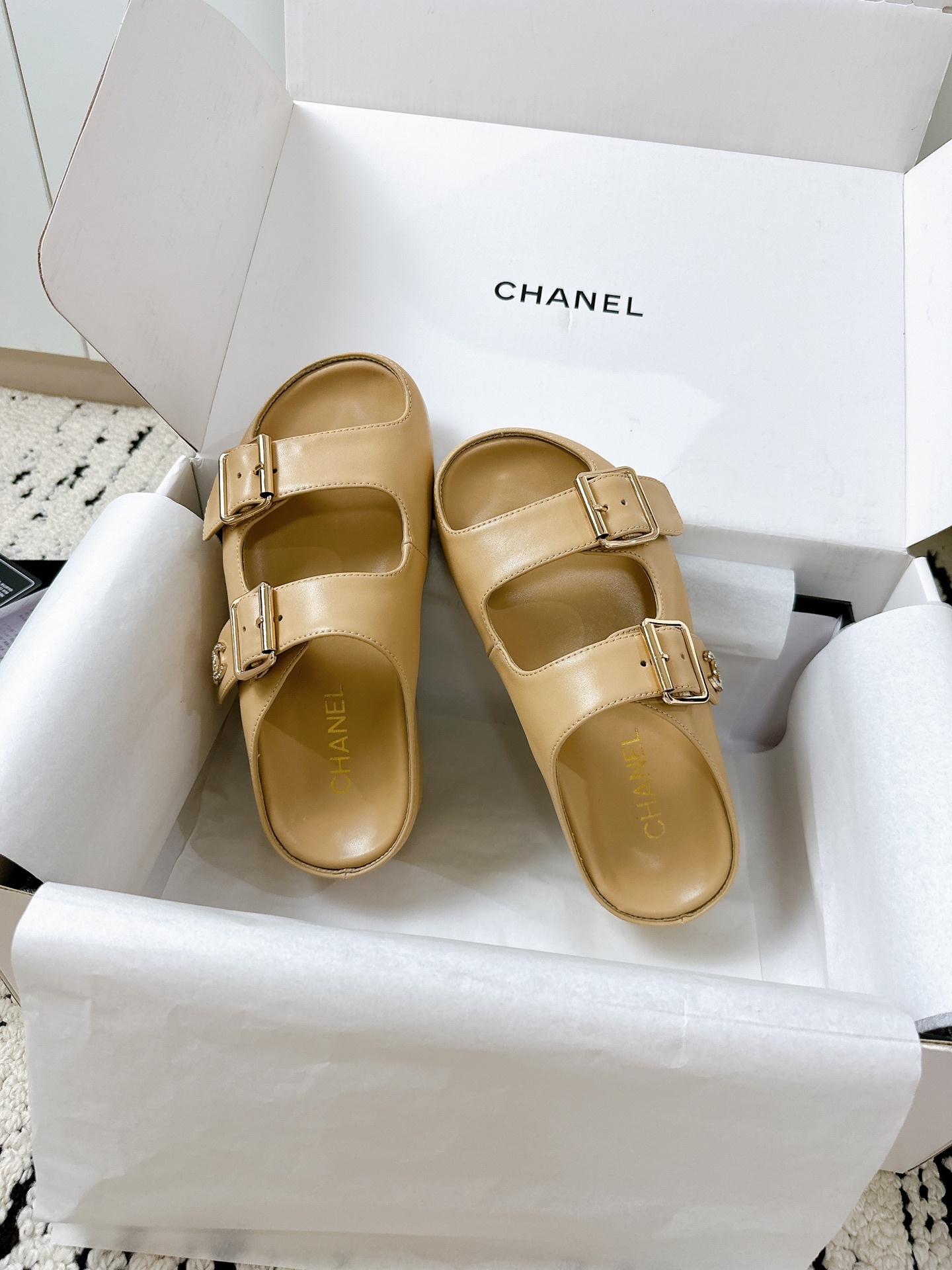 CHANEL slippers