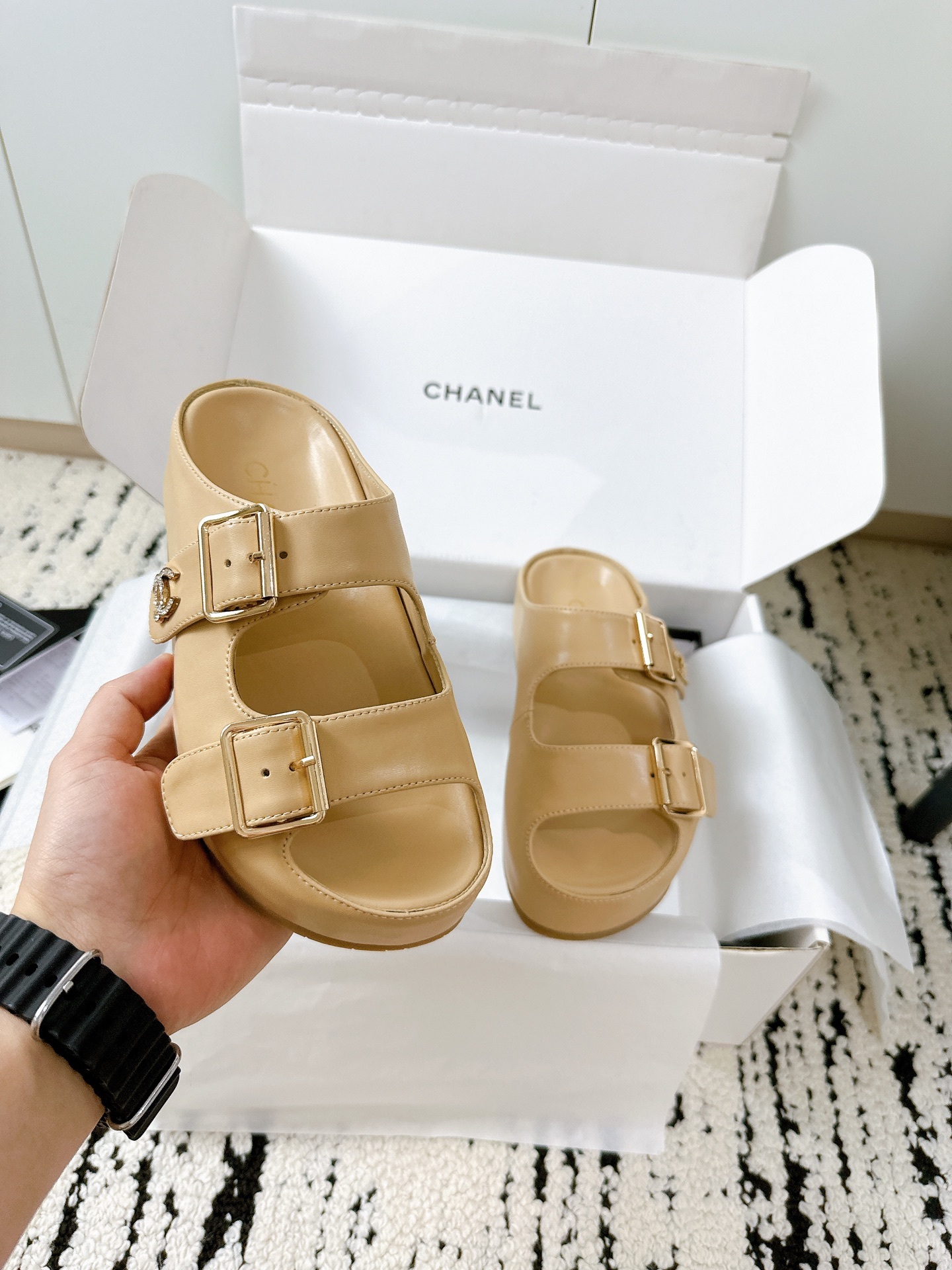CHANEL slippers