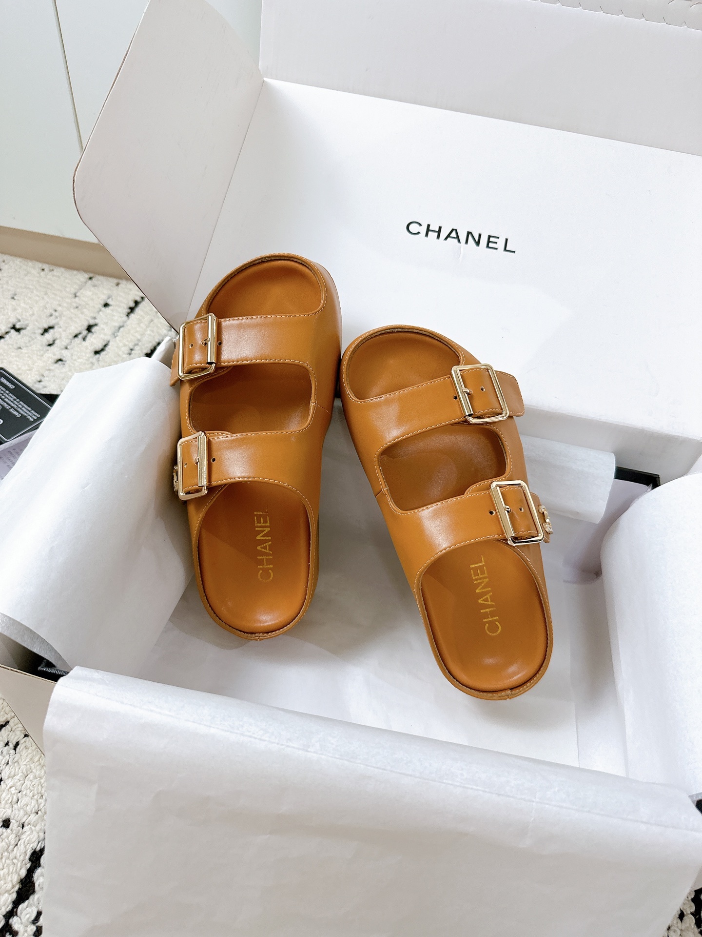 CHANEL slippers