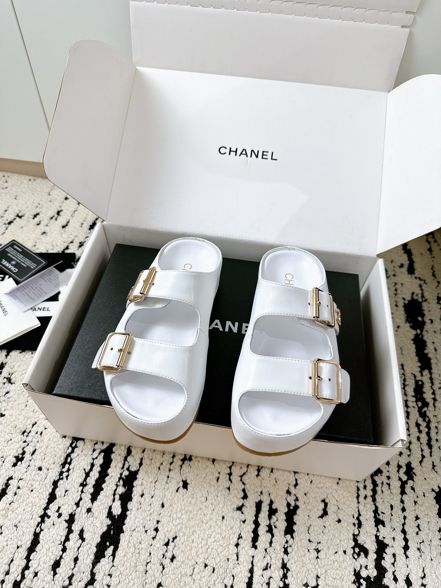 CHANEL slippers