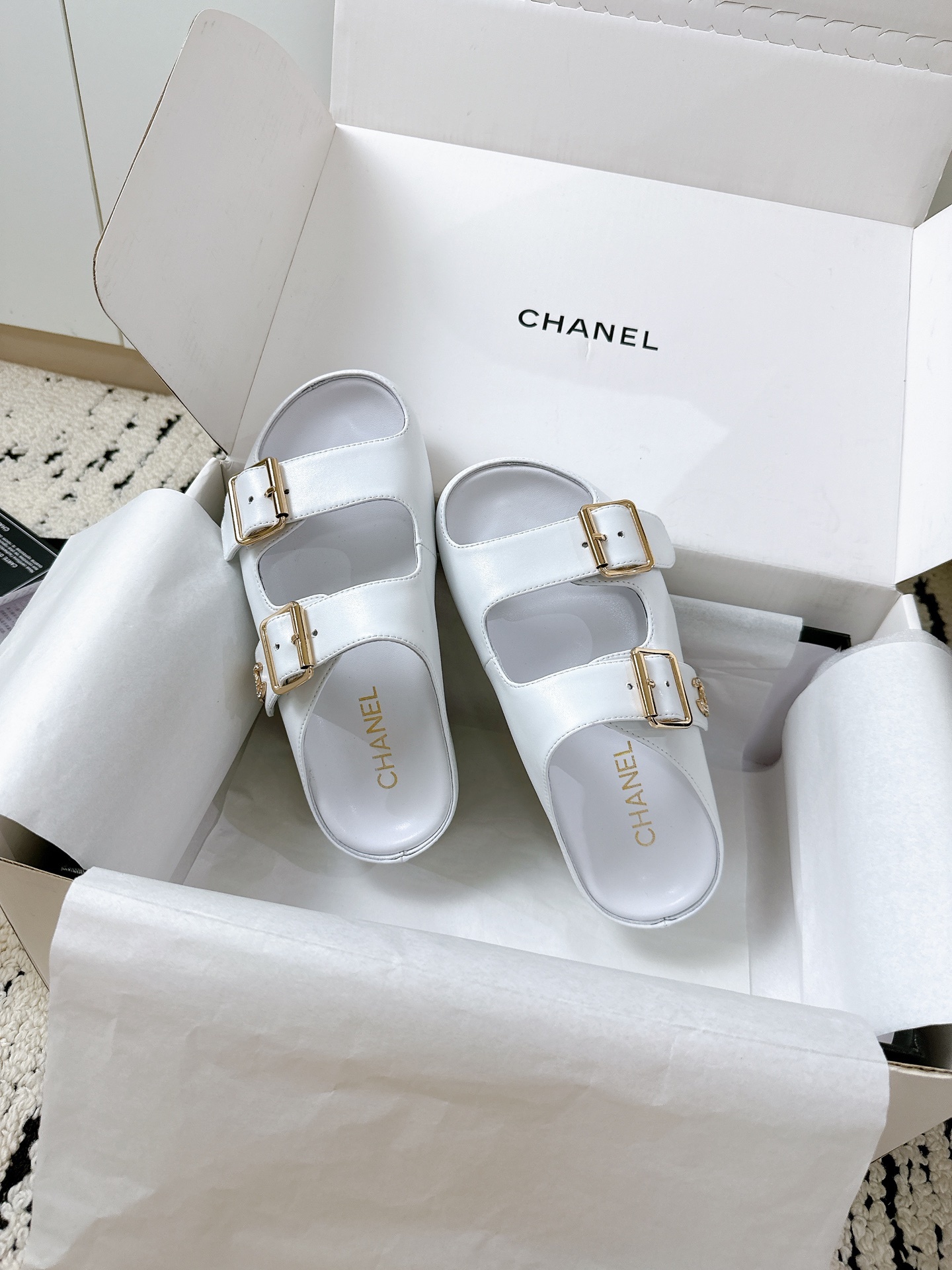 CHANEL slippers